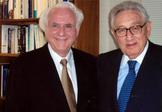 Abbildung von John G. Stoessinger und Henry Kissinger